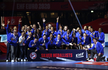 photo du podium médaille argent euro 2020